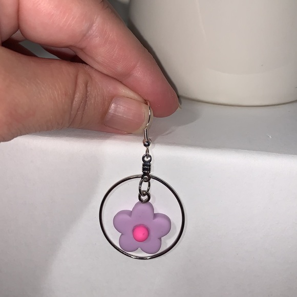 2/$15 Sterling hook Lavender flower earrings - Picture 4 of 6